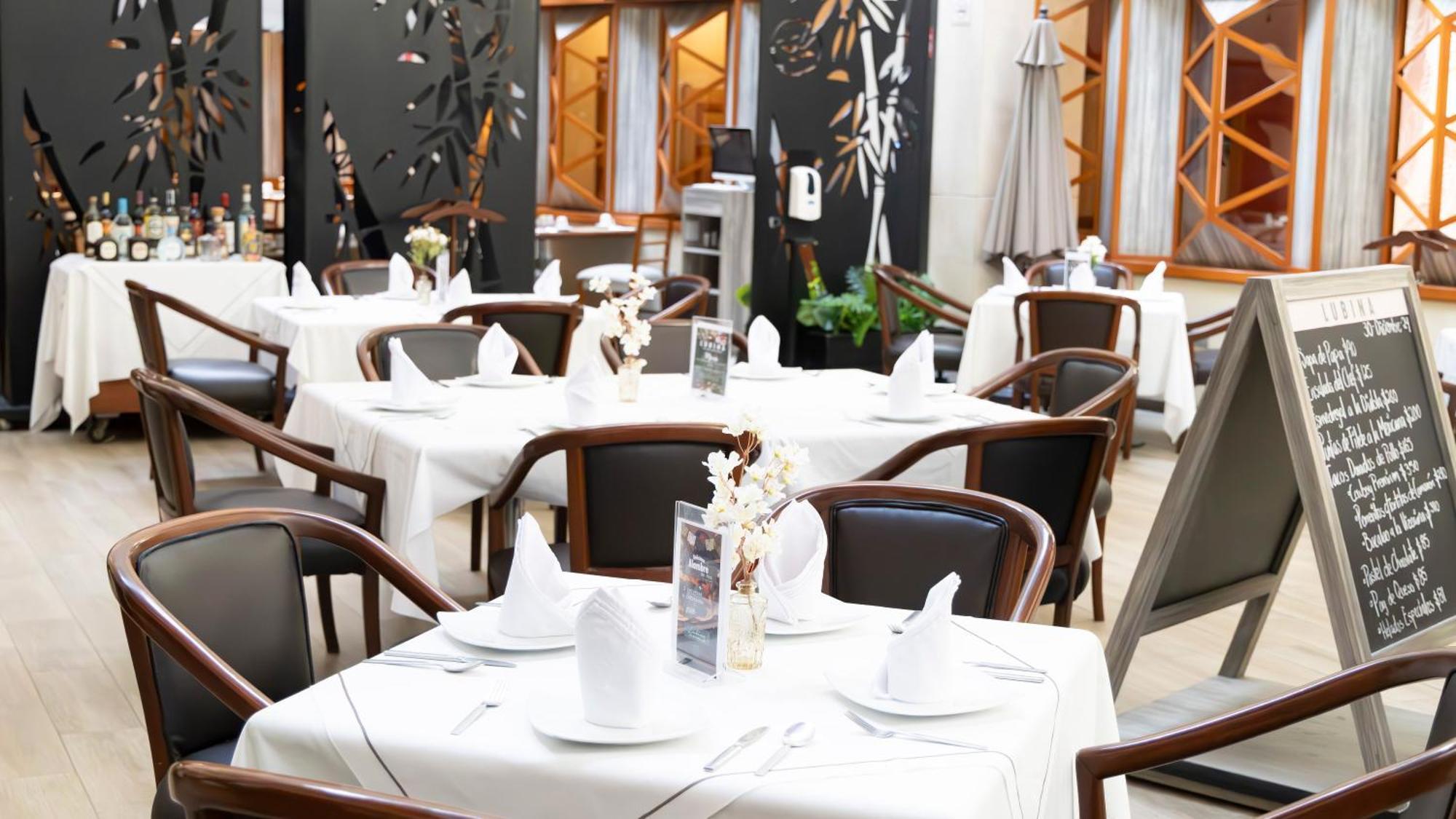 Abastos Plaza 4* Mexico City