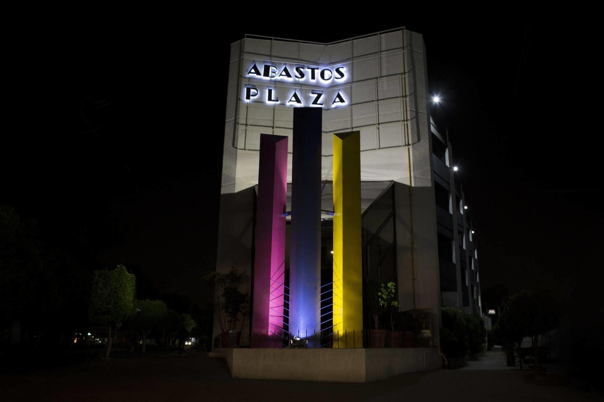 Abastos Plaza 4* Città del Messico